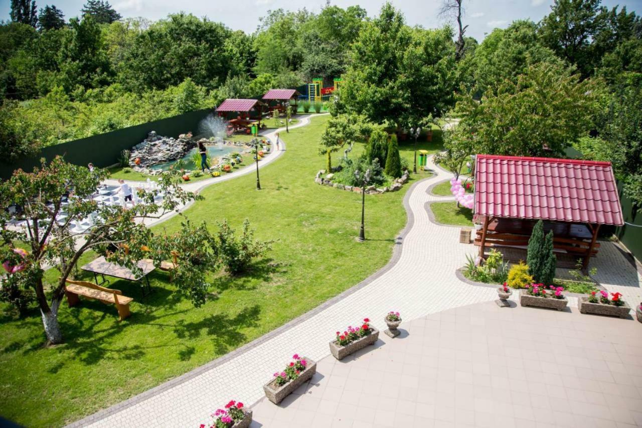 Hotel Beauty Complex Beregovo Exterior foto